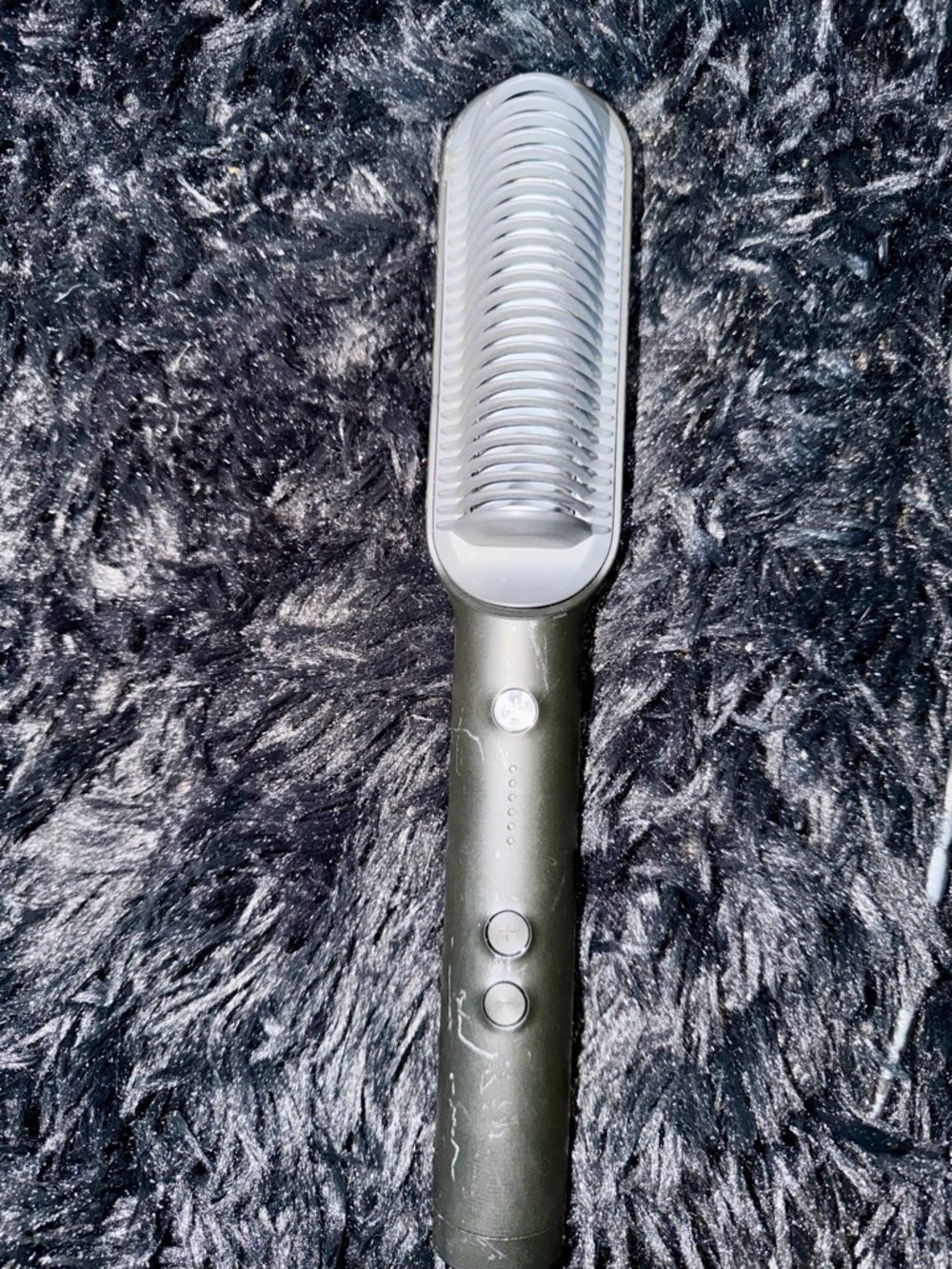 Cordless Hair Straightening Brush in Olive Green